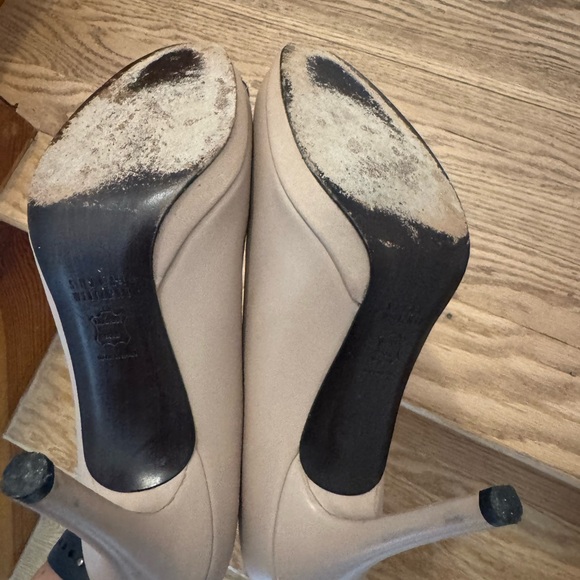 Stuart Weitzman Nude Leather Pumps - Picture 2 of 5